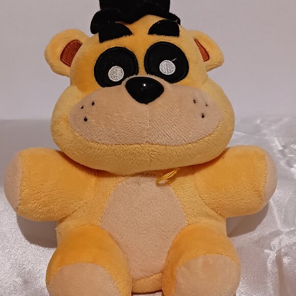 Lot Of 6 Five Nights At Freddys 48x36 fleece throw w\5 plush stuffed animals - Picture 7 of 7